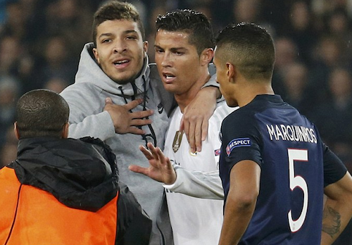 �s�b�`�֗����̃T�|�[�^�[�Ƀn�O���郍�i�E�h